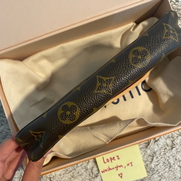 Louis Vuitton Pochette Accesories - Picture 6 of 11
